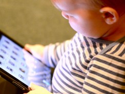 Les tablettes sont-elles dangereuses pour les enfants ?